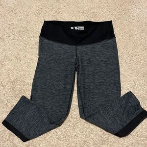 New Balance Size Small Capri leggings